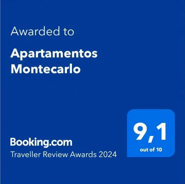 Premio Traveller Review Award 2024 de Booking.com para Apartamentos Montecarlo, con calificación de 9,1 de 10.
